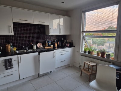 Furnished Double Zone 2 Spacious Flat Kensal Green Main Photo