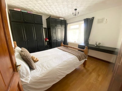 A double furnished room for rent  Main Photo
