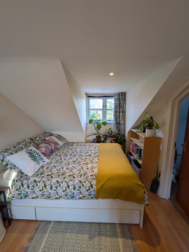 Ensuite double room on Mill Road Main Photo