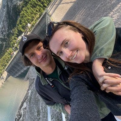 Couple looking for a room or studio in London Main Photo