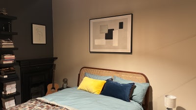 Double room in West End Flat (Bills included)  Main Photo