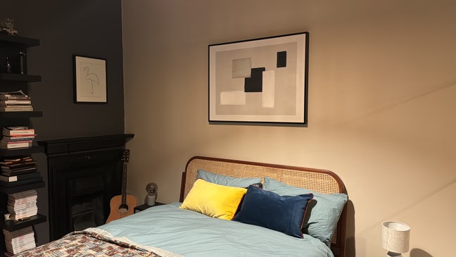 Double room in West End Flat (Bills included)  Main Photo