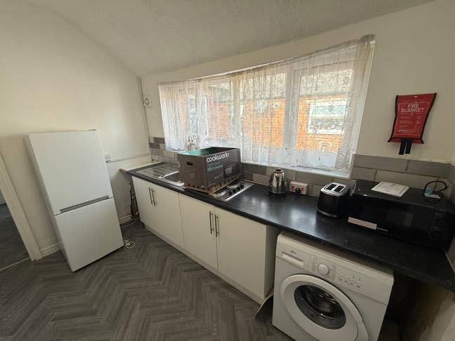 Furnished 2-Bedroom Flat – Supported accommodation Main Photo
