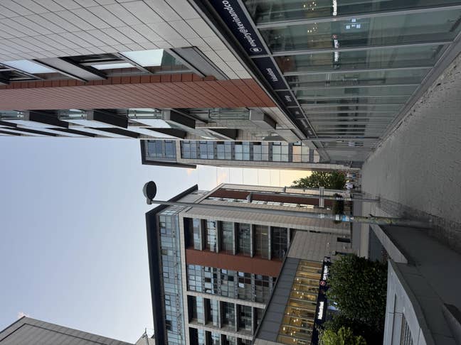 Royal Victoria Double Room 1 Min to Station  Main Photo
