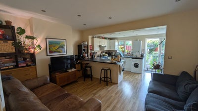 Room in 2/3 bed Terraced house in Bishopston Main Photo