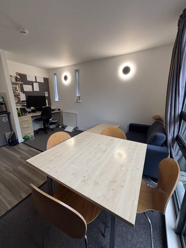 One-bed self-contained flat takeover Main Photo