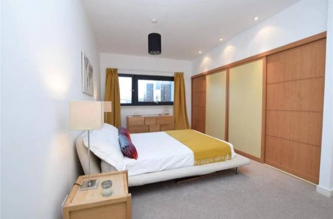 Immaculate 2-Bed Flat near West End & City Centre  Main Photo
