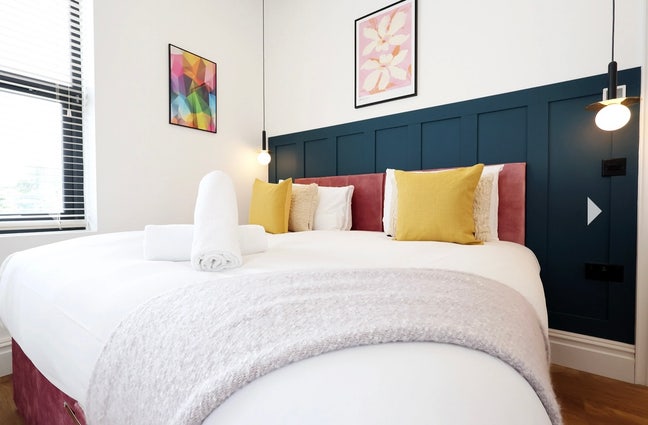 Double Room in Newly Refurbished Flat Main Photo
