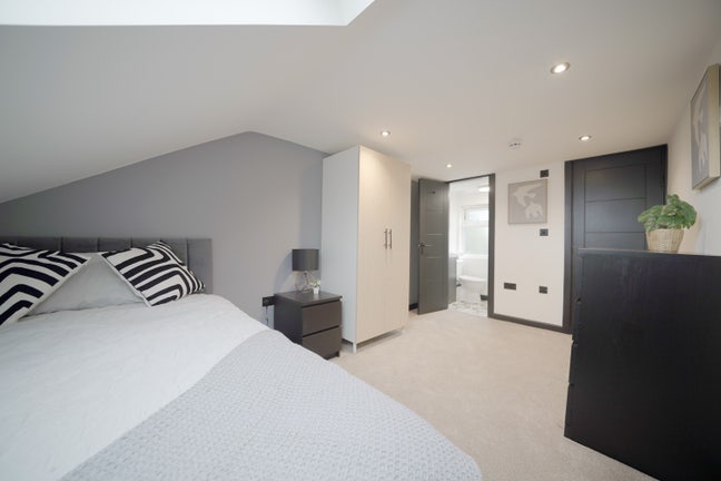 Stunning loft room with small kitchenette  Main Photo
