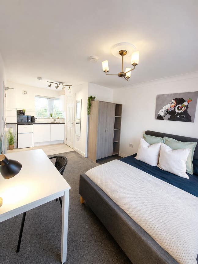 Spacious Ensuite Studio Room – Sugar Way Main Photo