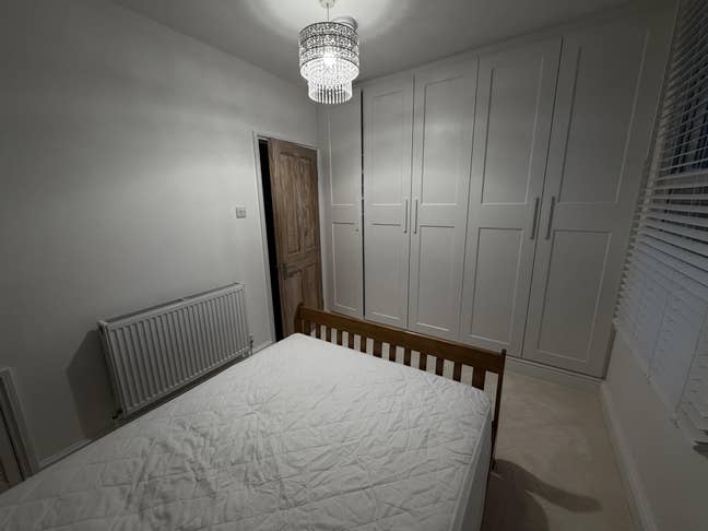 Double Bedroom with Private Bathroom Main Photo