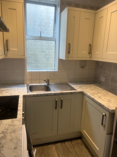 En-suite single room near Streatham Hill station Main Photo