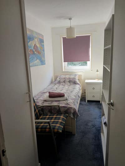Spacious Single Room in Quiet Location Main Photo