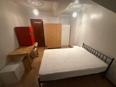 &pound;780pcm | Double | OX1 - All Bills Included Main Photo