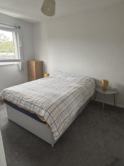 Quiet flat. Room to rent Main Photo