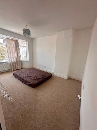 Double Room Available – BS7  – Bills Included Main Photo