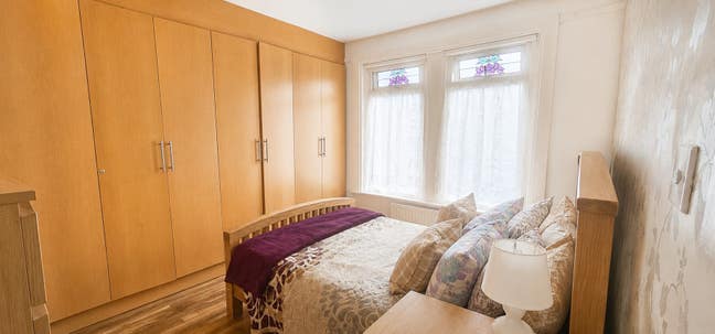 Beautiful Double Room Bills inc — 2m walk from st. Main Photo