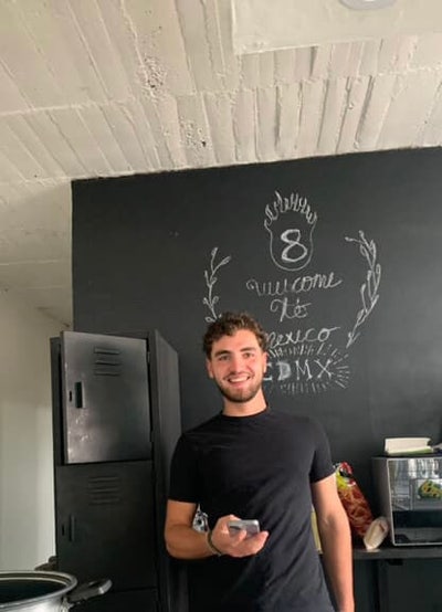 Friendly professional looking for a long-term room Main Photo
