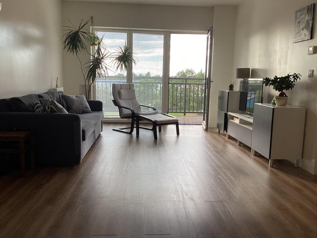 Double Bedrooms in a 3 bed flat South Norwood Main Photo