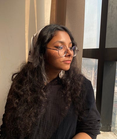 Female students looking for a third roommate Main Photo