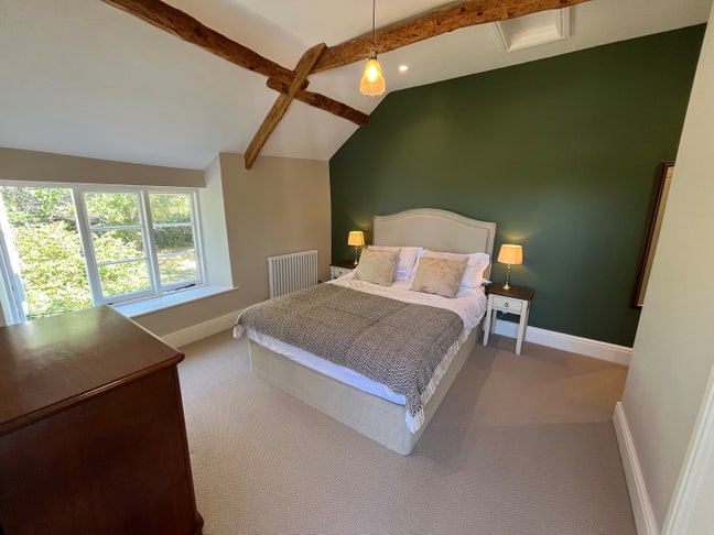 Large En-Suite Double Room in Dorset Farmhouse Main Photo