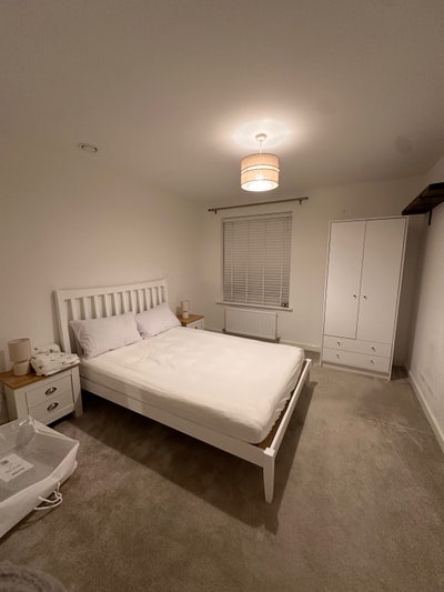 Double room for rent near Gatwick  Main Photo