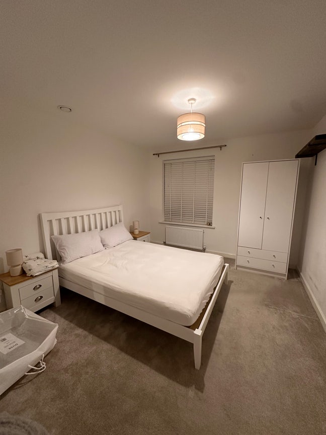 Double room for rent near Gatwick  Main Photo