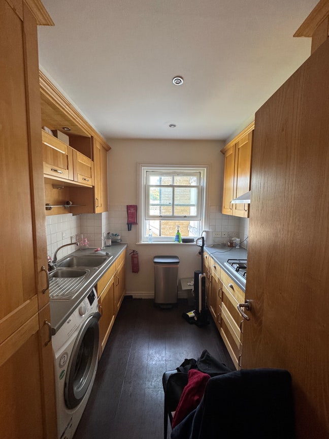 1 Roommate Needed, 3Bed 1Ensuite  Main Photo