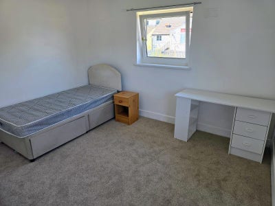 Fully Furnished Room Available  Female Lodger only Main Photo