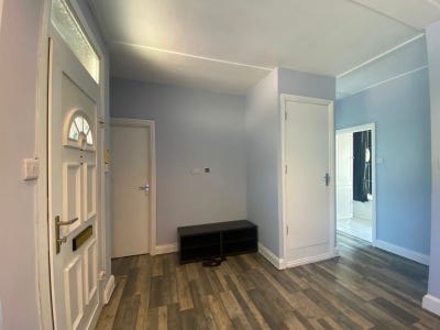 2 bed house, prime location, opp Wanstead park Main Photo