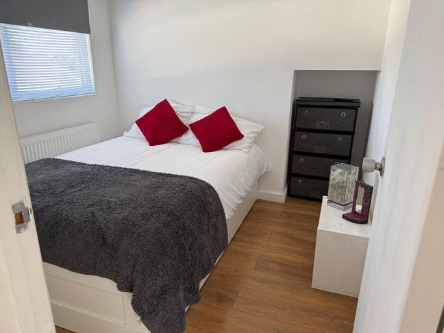 Double bedroom for rent, own bathroom Main Photo