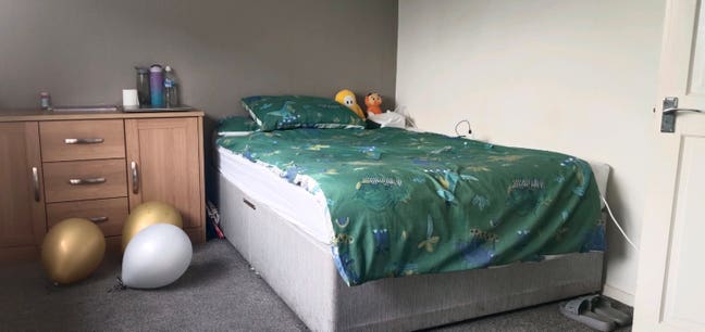 Short-Term Room Available – Fully Furnished – &pound;400 Main Photo