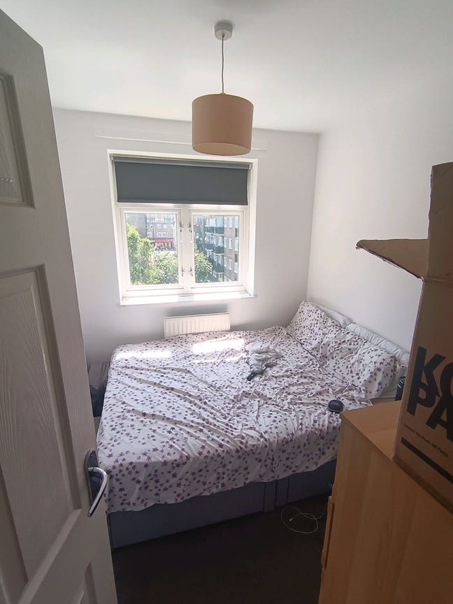 Room in Bethnal Green 18th July to 10th August Main Photo