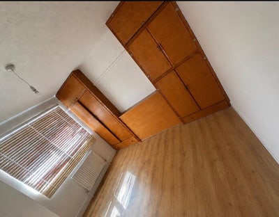 Large Single Double  Room Main Photo