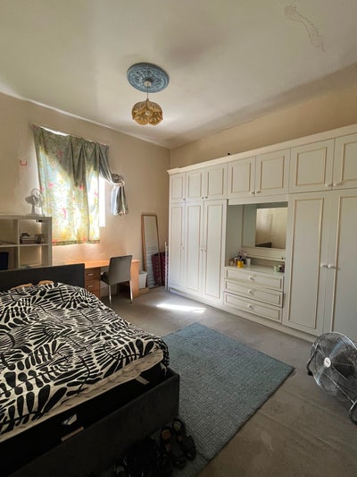 Spacious double room great location!  Main Photo