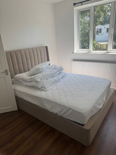 Lovely Double Room in Grove Park (bills inc) Main Photo