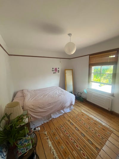 A Lovely Double Bedroom in Cowley Main Photo