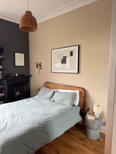 Double room in West End Flat (Bills included)  Main Photo
