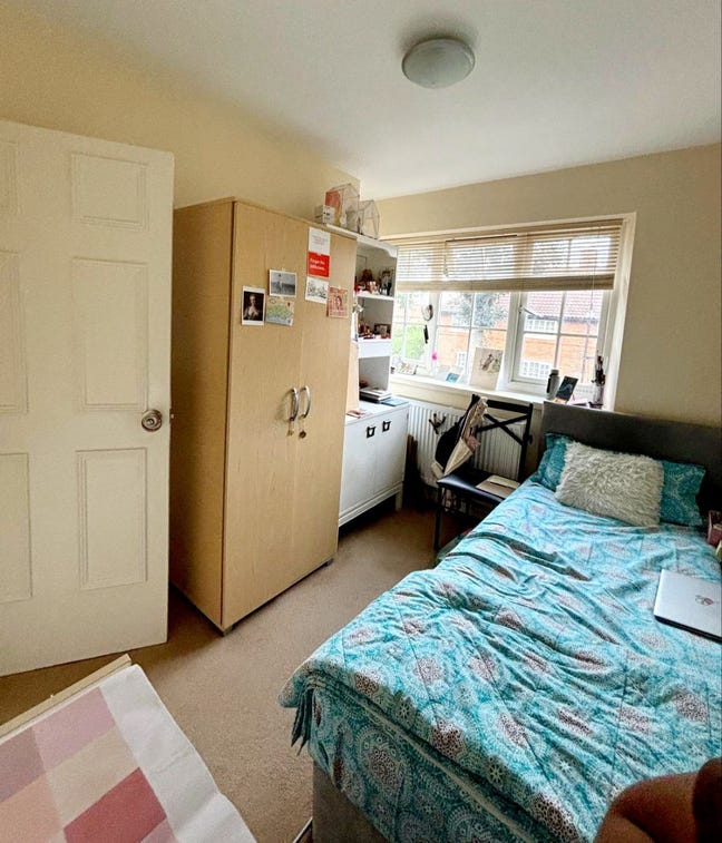 Single room in new happy place✨ Main Photo