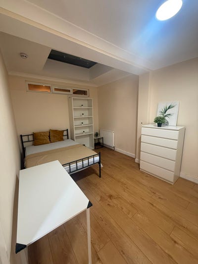 Double Room for 2 with Garden Access @@ Main Photo