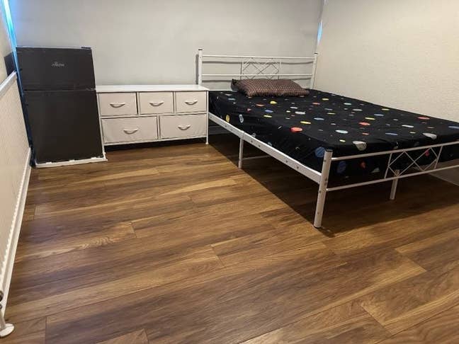 Two Rooms Available – Tarnwood Park, London SE9  Main Photo