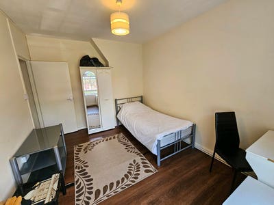 Room Available near King's Cross / UCL campus Main Photo