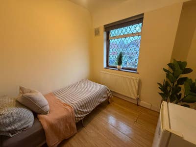 ⭐ Furnished Single Room | &pound;420 PCM | All Bills Inc Main Photo