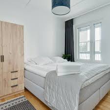 Looking for a room Main Photo
