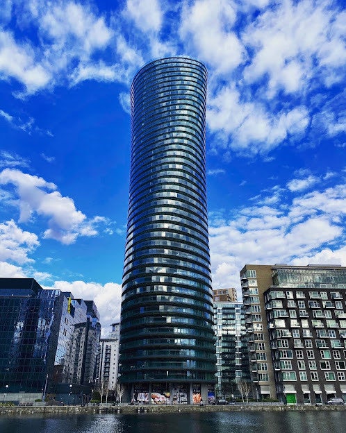 41st floor luxury apartment in canary wharf Main Photo