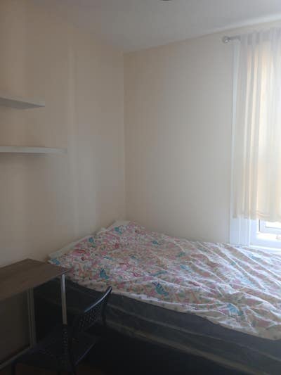 Spare room to rent in family accommodation,  Main Photo