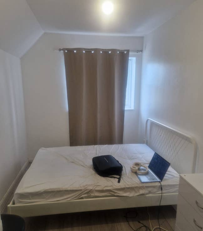 A cozy bedroom  Main Photo
