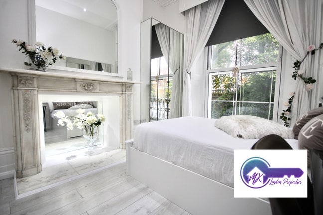 Large Bright Double En-Suite Room NW6 Main Photo