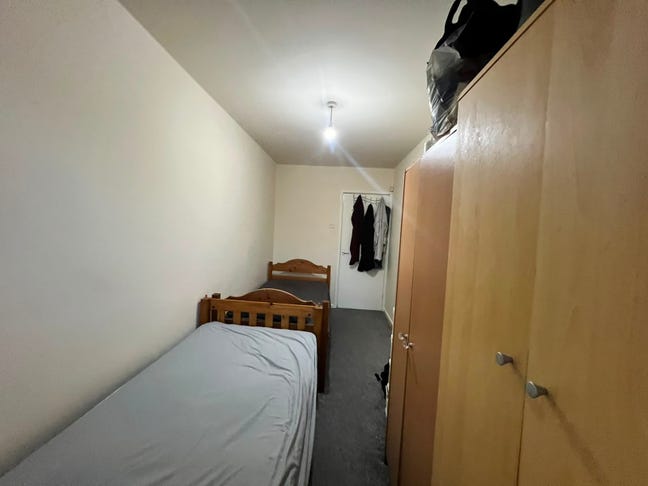 Double bed plus single bed available reasonable  Main Photo