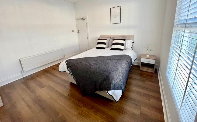 L9 Area One Double Room  &pound;575.00  Bills Included Main Photo